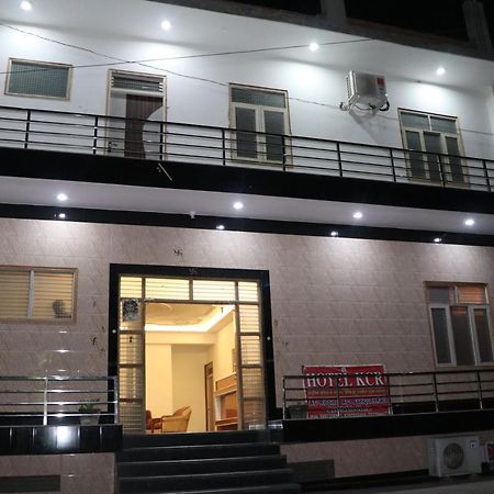 Hotel Kcr آغْرا المظهر الخارجي الصورة