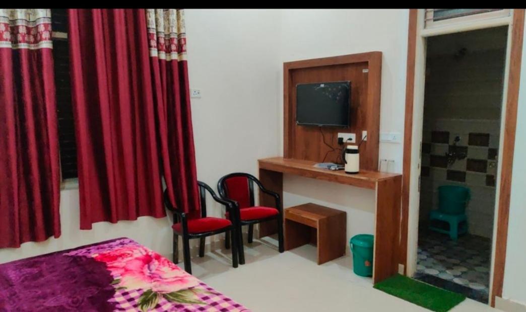 Hotel Kcr آغْرا المظهر الخارجي الصورة