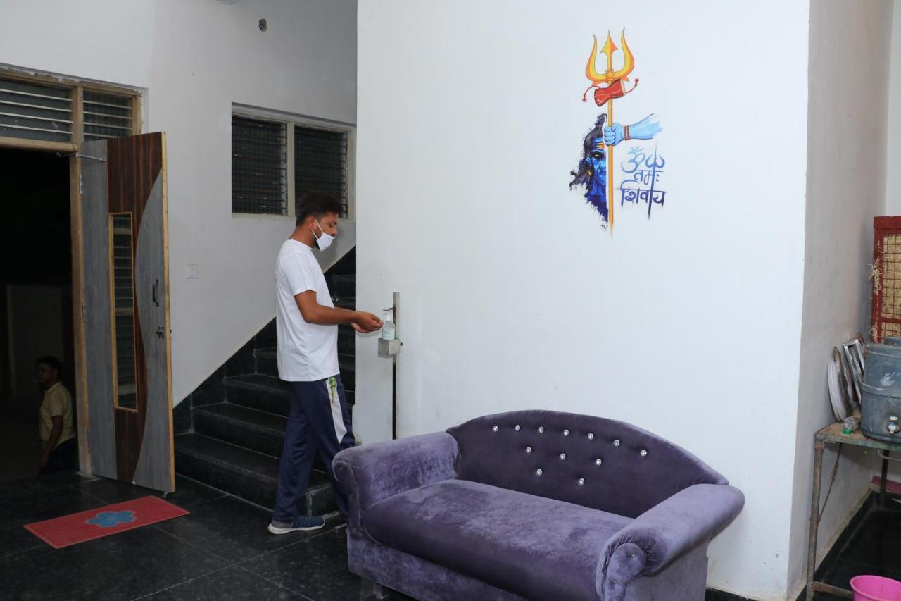 Hotel Kcr آغْرا المظهر الخارجي الصورة